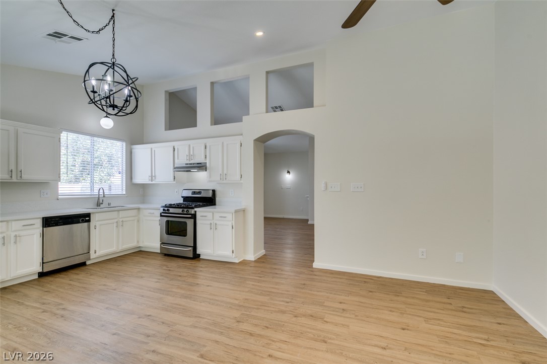 7749 Kasmere Falls Drive Property Photo 18
