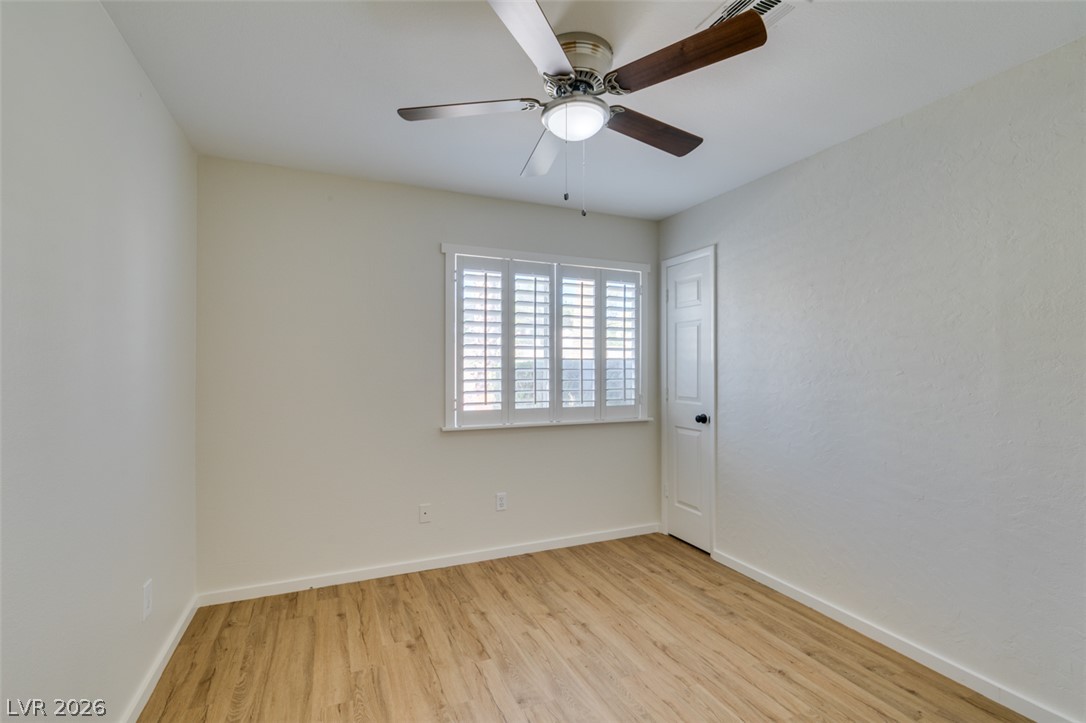 7749 Kasmere Falls Drive Property Photo 32
