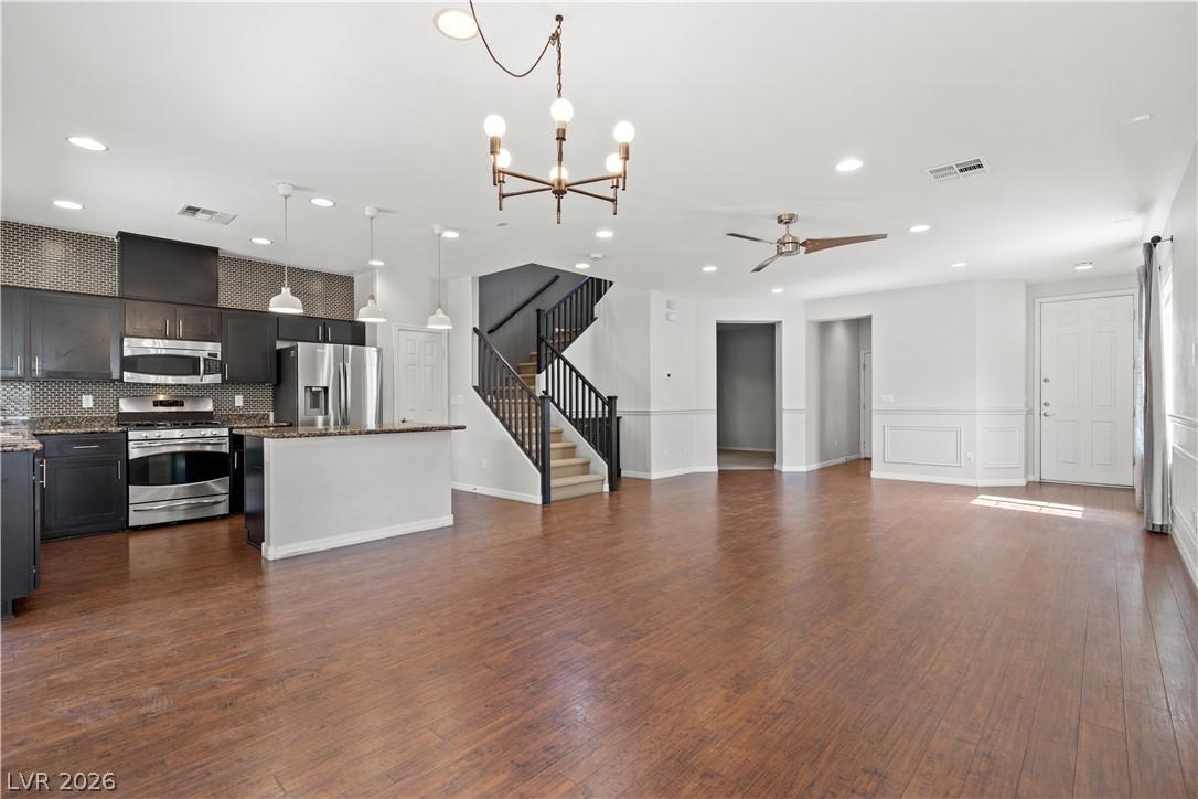1021 Chestnut Chase Street Property Photo 6