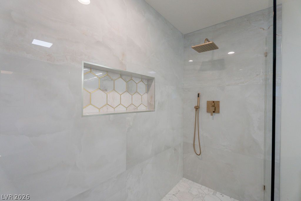 2106 West Oakey Boulevard Property Photo 32