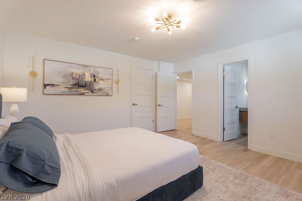 2106 West Oakey Boulevard Property Photo 44