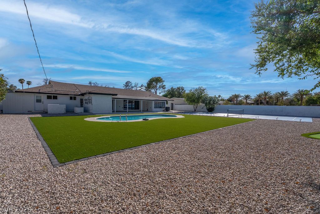 2106 West Oakey Boulevard Property Photo 59