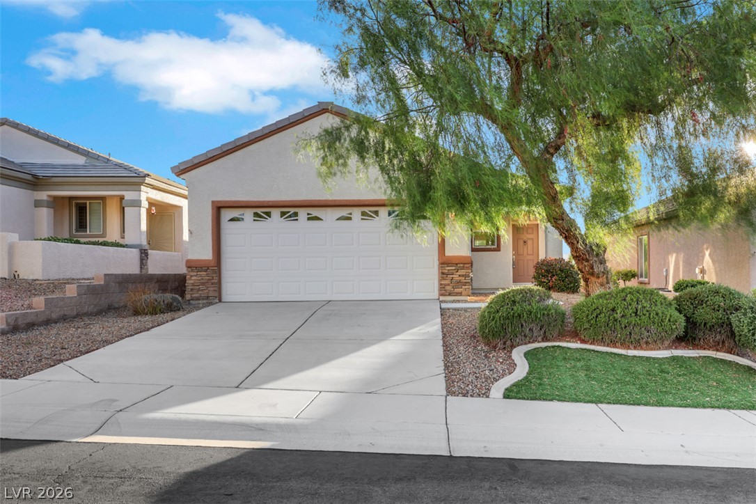 2557 Corvus Street Property Photo 1