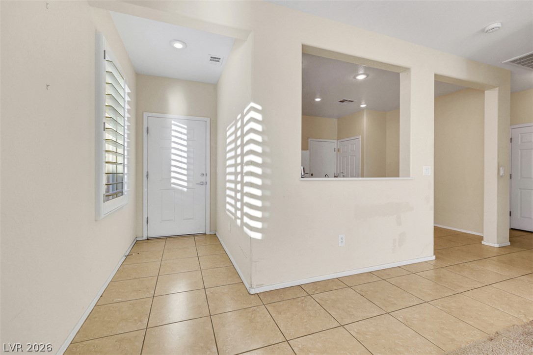 2557 Corvus Street Property Photo 3