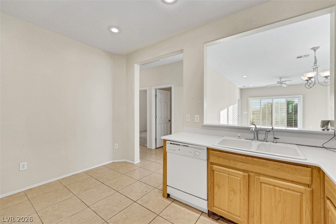 2557 Corvus Street Property Photo 8