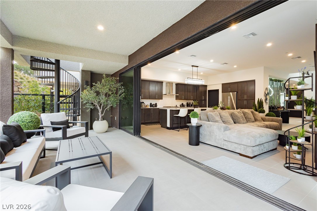 13 Promenade Isle Lane Property Photo 14