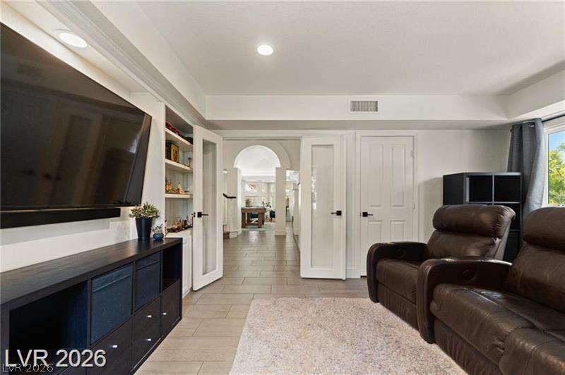 2233 Versailles Court Property Photo 12