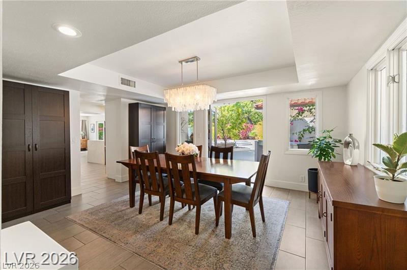 2233 Versailles Court Property Photo 24