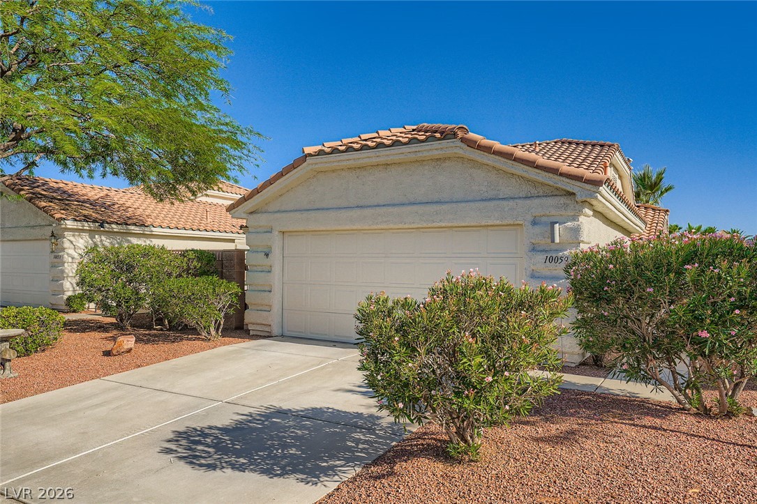 10059 Oak Creek Canyon Avenue Property Photo 1