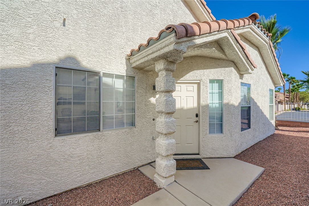 10059 Oak Creek Canyon Avenue Property Photo 4