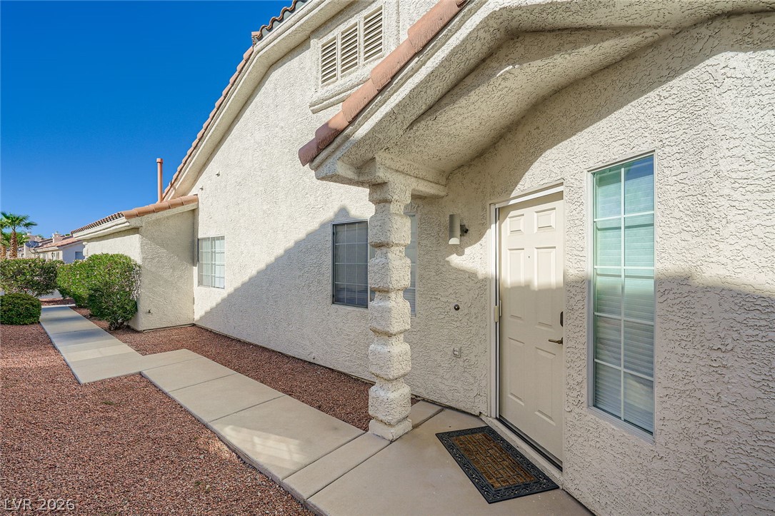 10059 Oak Creek Canyon Avenue Property Photo 5