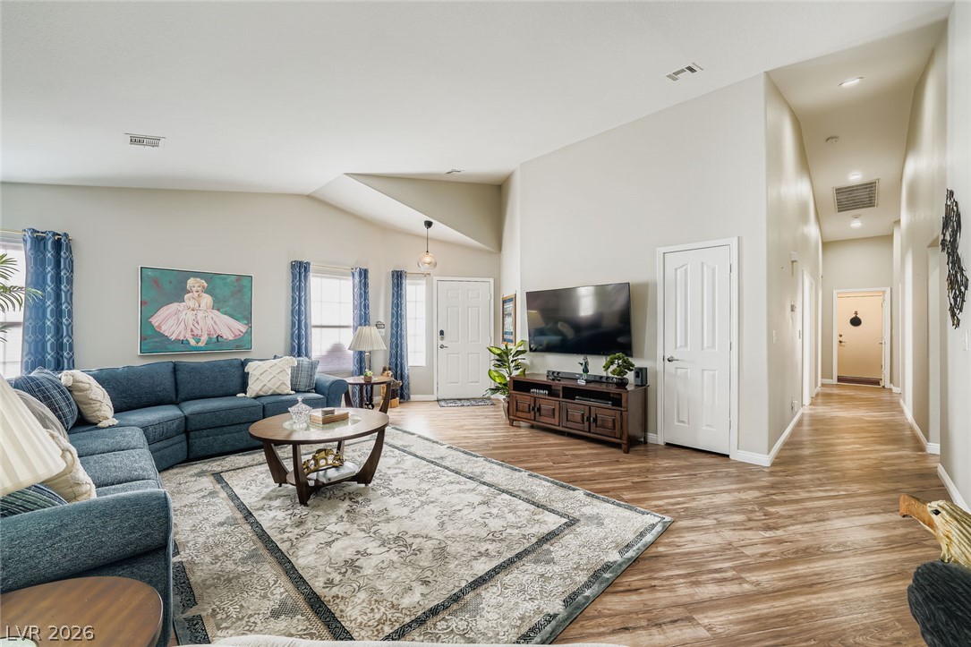10059 Oak Creek Canyon Avenue Property Photo 9
