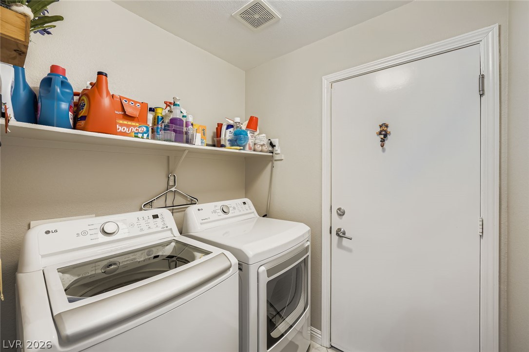 10059 Oak Creek Canyon Avenue Property Photo 33