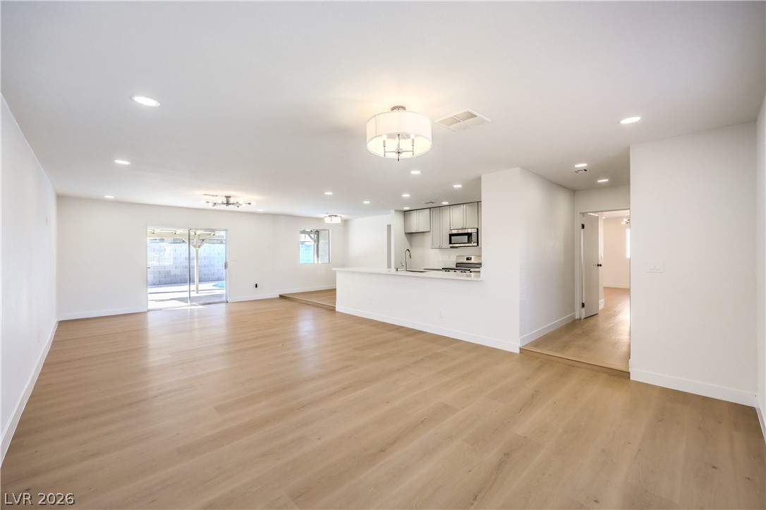 4309 Mott Circle Property Photo 7