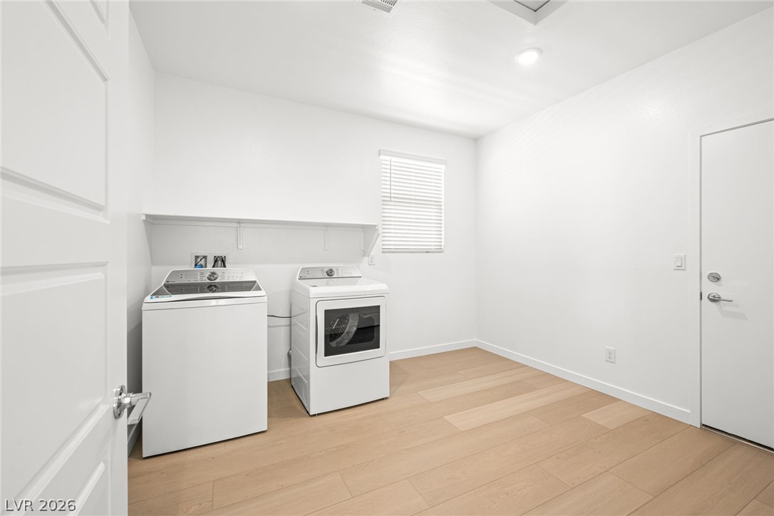 1480 Bianca Falls Drive Property Photo 17