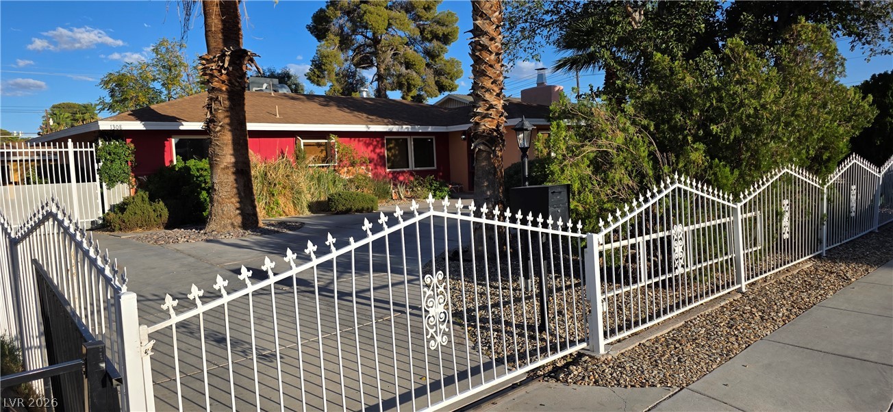 1308 Winwood Street Property Photo 2