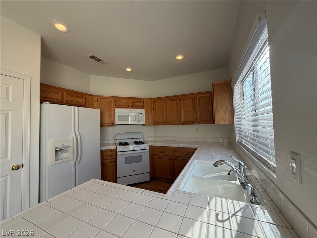 7957 Angel Tree Court Property Photo 4