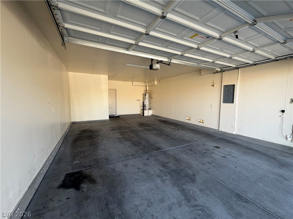 2588 Lockerbie Street Property Photo 4