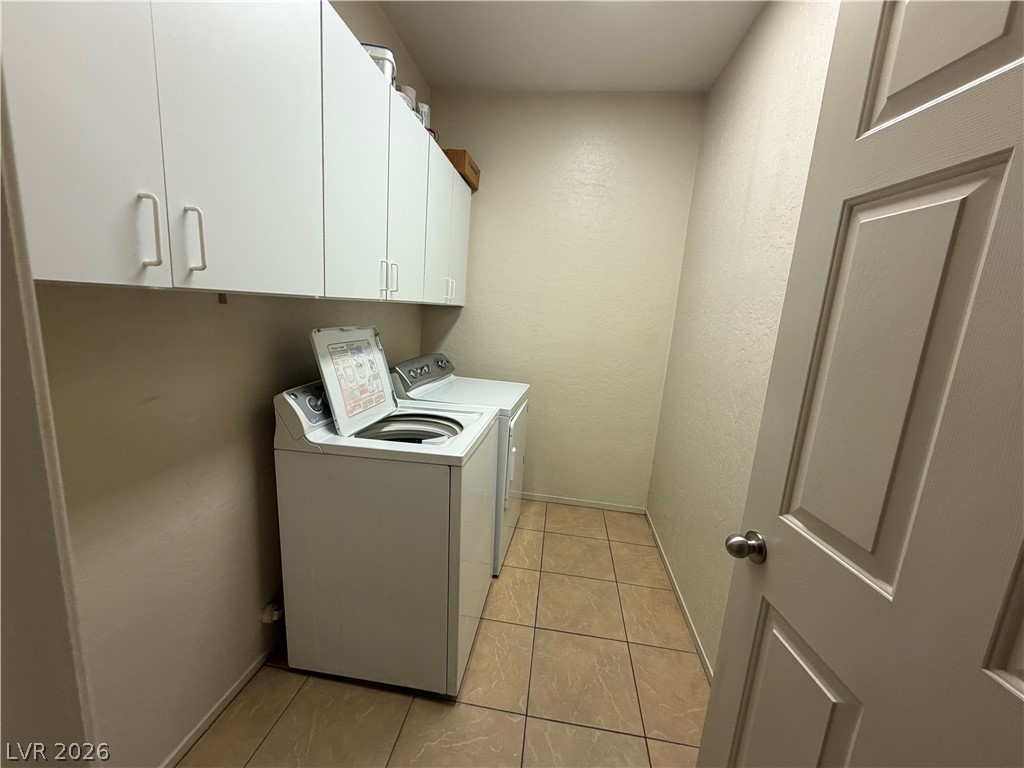 2588 Lockerbie Street Property Photo 5
