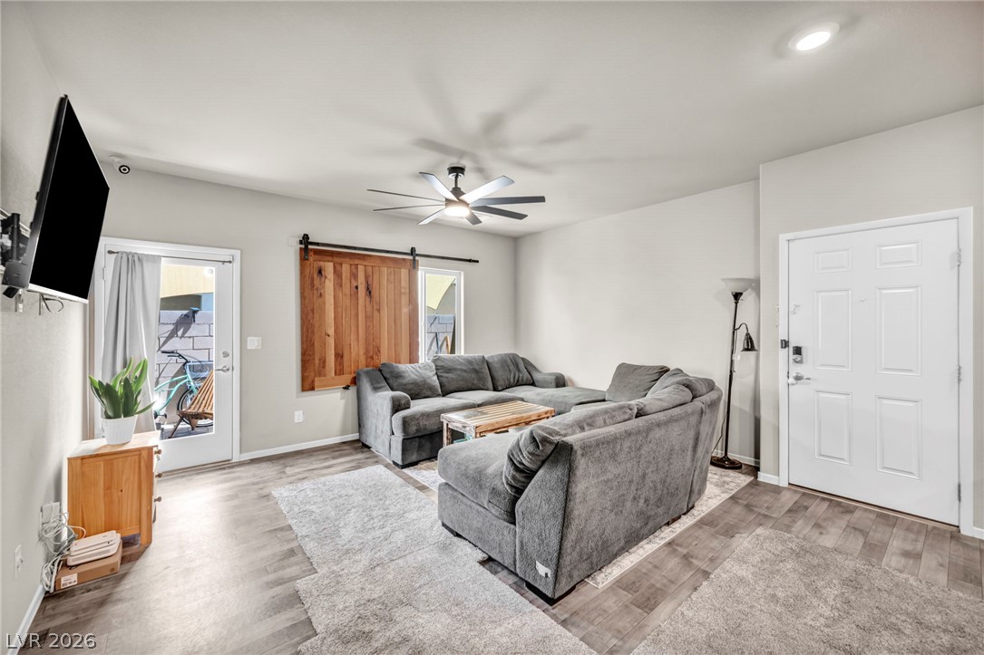 7554 Crested Moon Street Property Photo 3