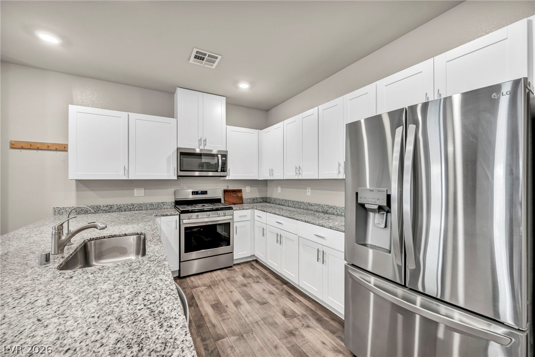 7554 Crested Moon Street Property Photo 10