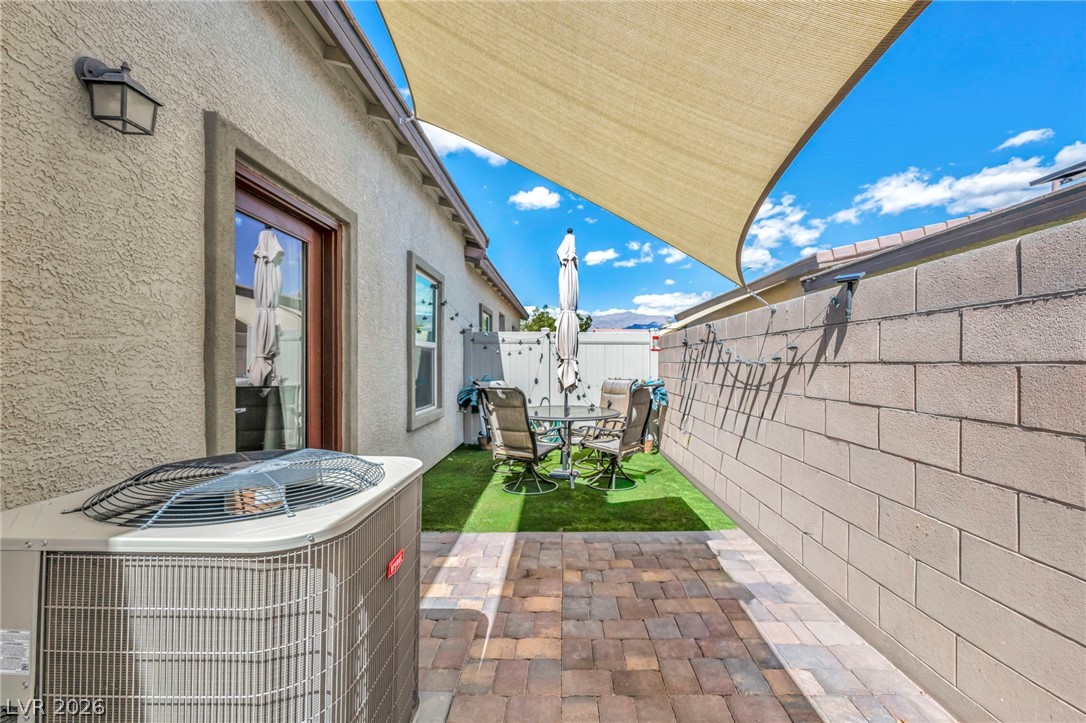 7554 Crested Moon Street Property Photo 16