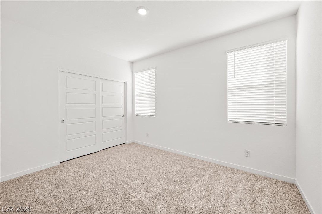 9572 Sagebrush Grove Street Property Photo 13