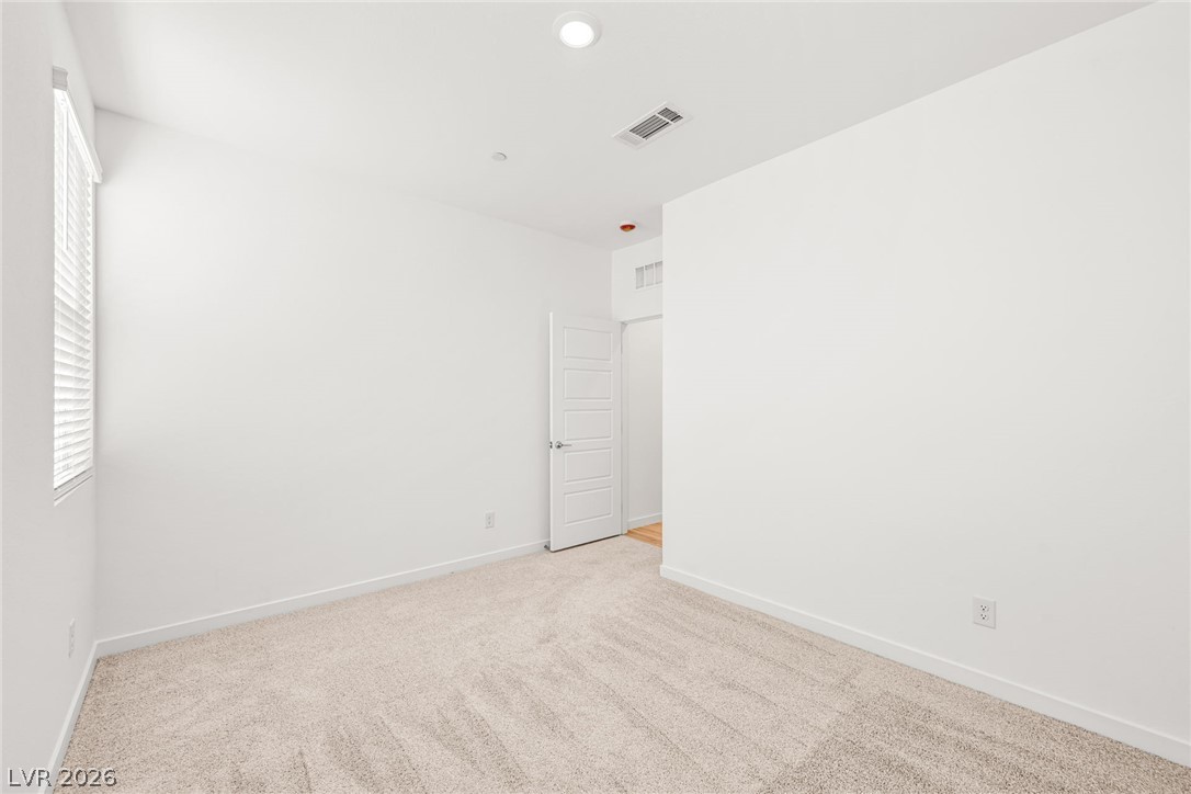9572 Sagebrush Grove Street Property Photo 14