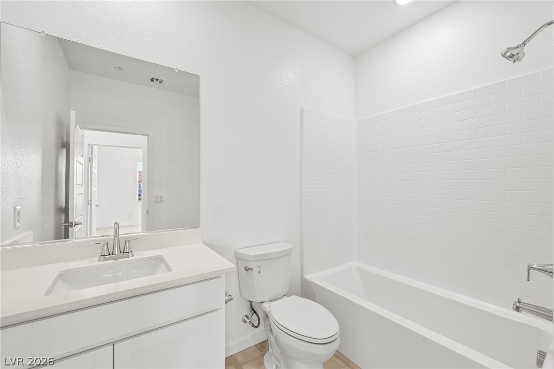 9572 Sagebrush Grove Street Property Photo 22