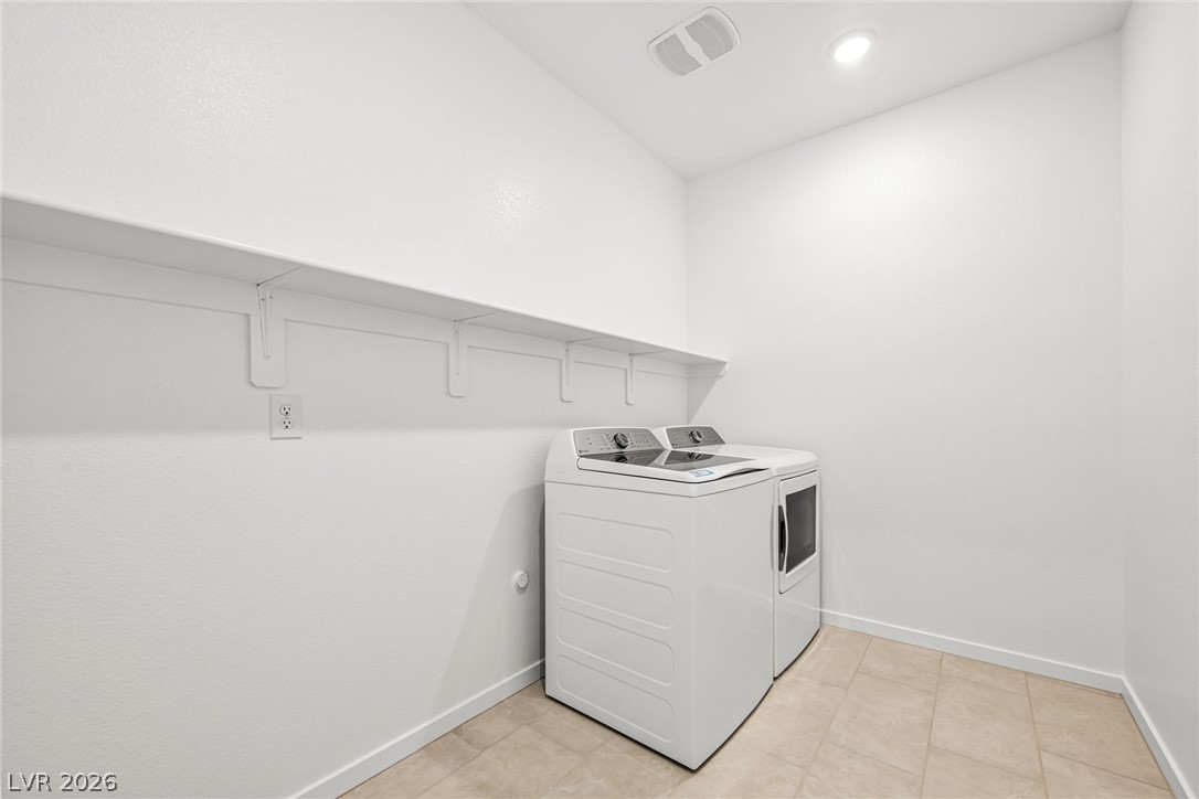 9572 Sagebrush Grove Street Property Photo 23