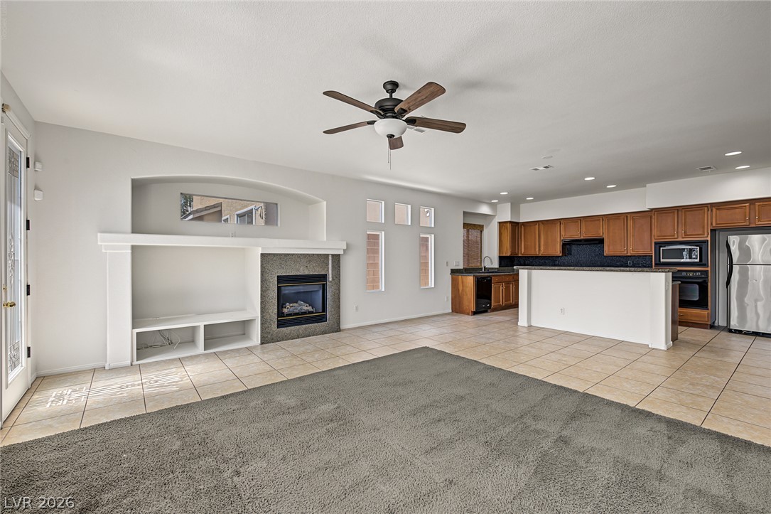 10279 Early Morning Avenue Property Photo 9
