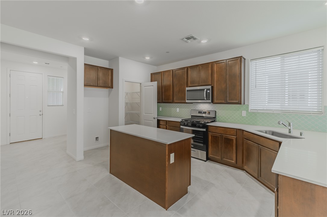 3765 Osiris Avenue Property Photo 13