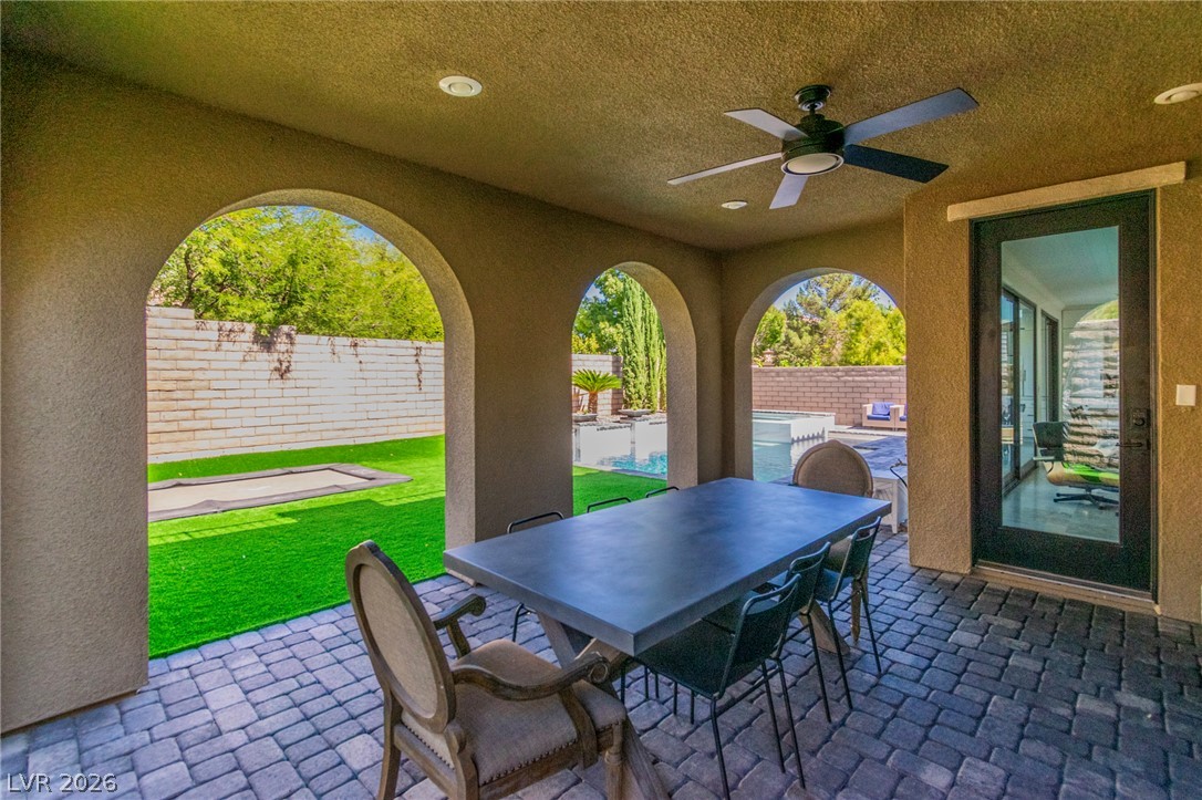 896 Las Palomas Drive Property Photo 54