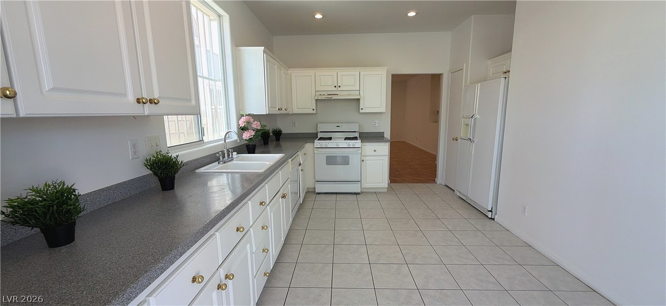 9612 Rainfall Avenue Property Photo 6