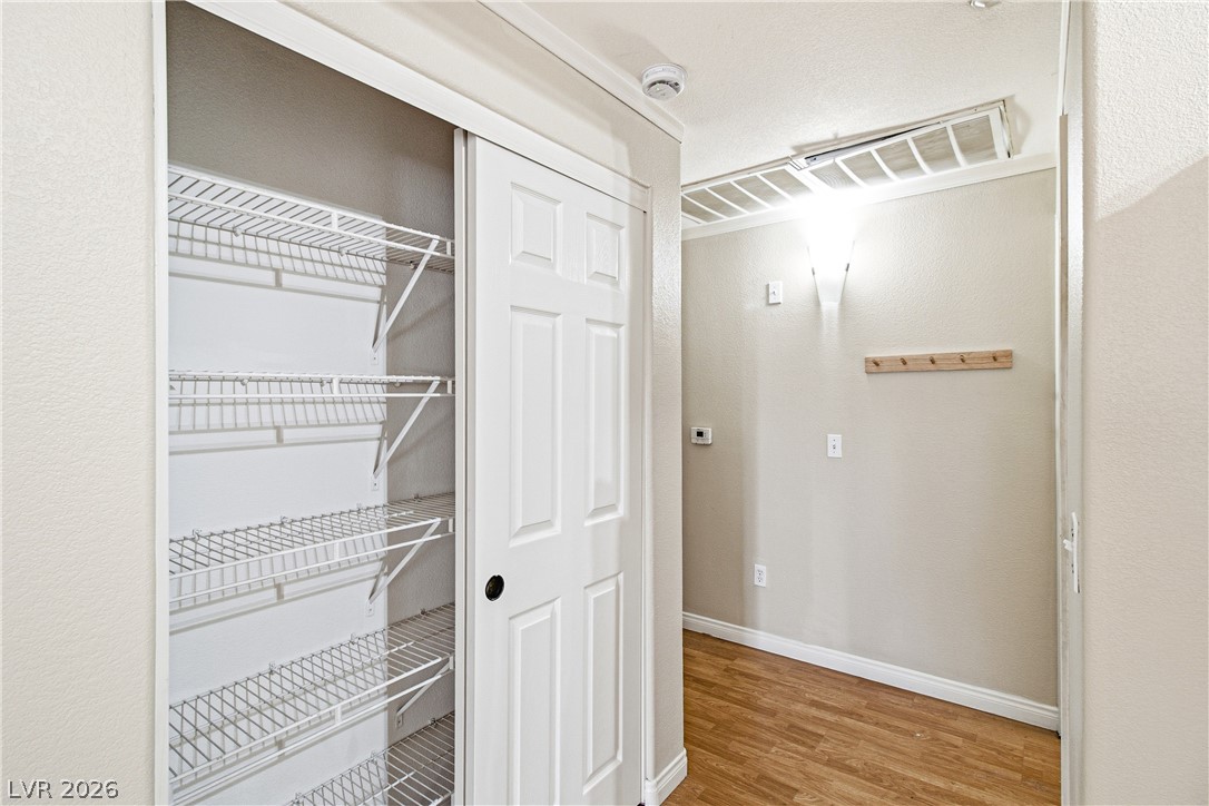 5855 Valley Drive 1080 Property Photo 8
