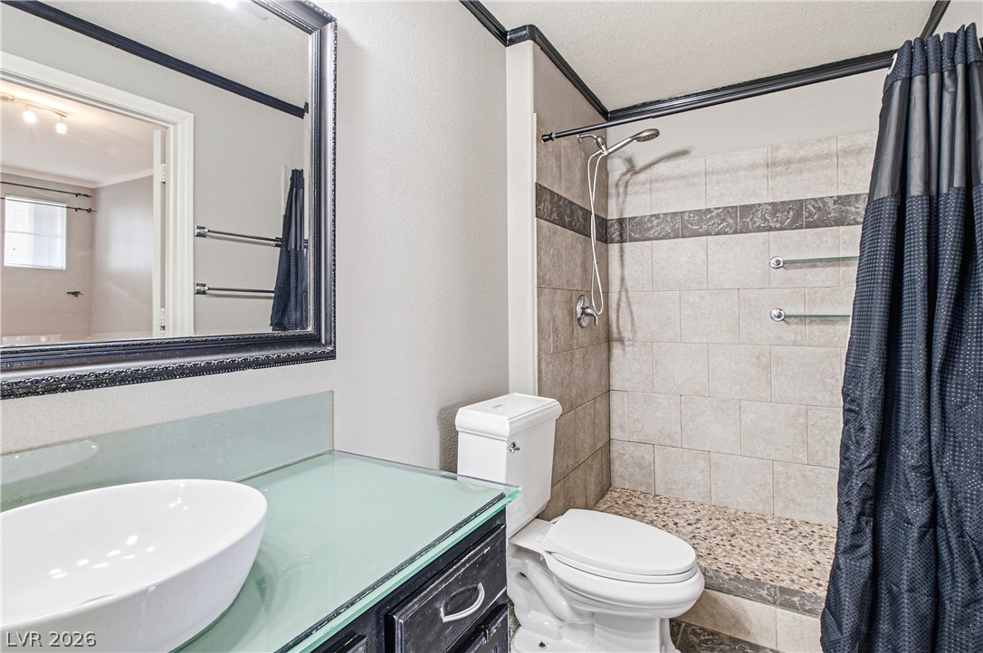 5855 Valley Drive 1080 Property Photo 13