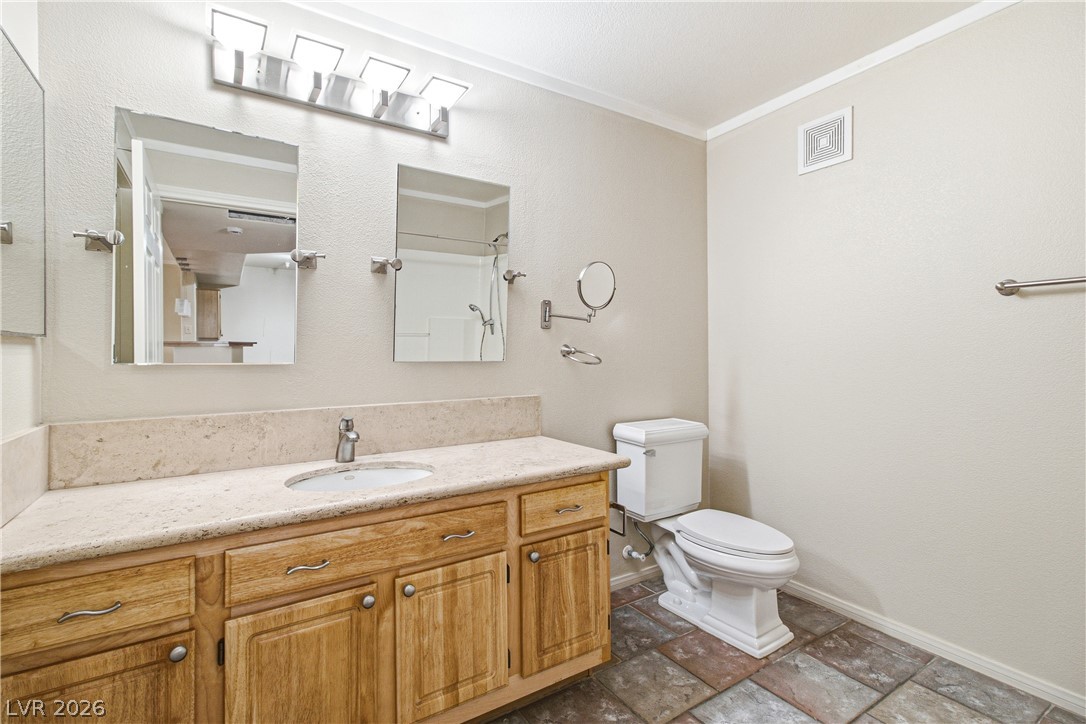 5855 Valley Drive 1080 Property Photo 15