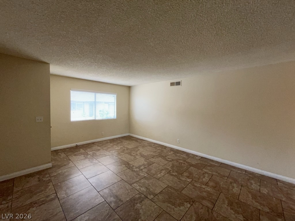 2658 Kline Circle 2 Property Photo 3