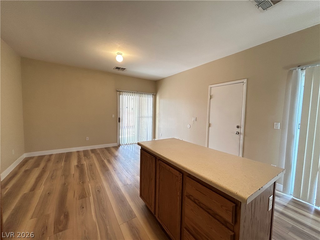 3533 Terraza Mar Avenue Property Photo 7