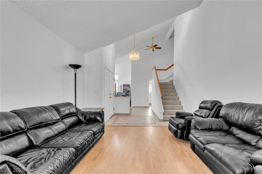 318 Bradford Drive Property Photo 6