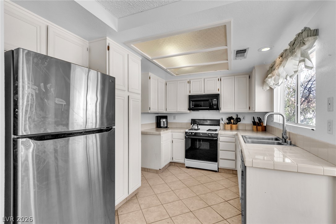 318 Bradford Drive Property Photo 11