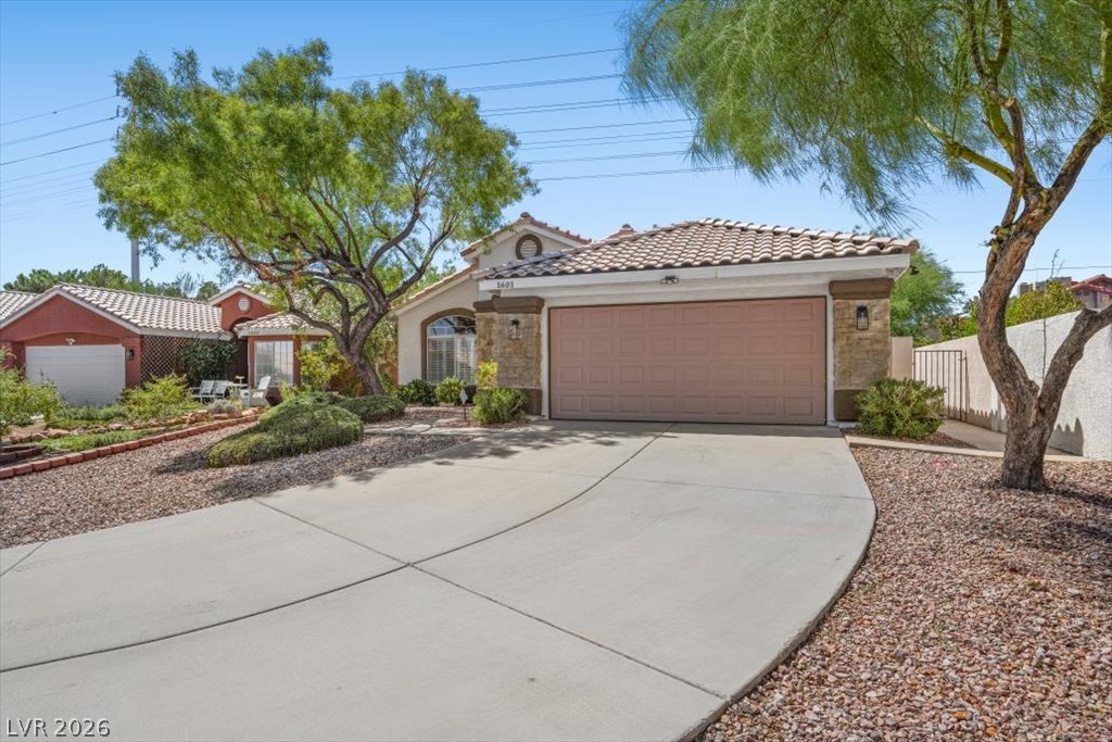 1601 Diamond Oaks Court Property Photo 39