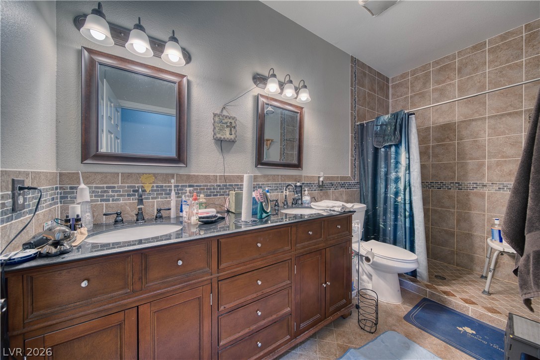 800 East Jaybird Street Property Photo 5