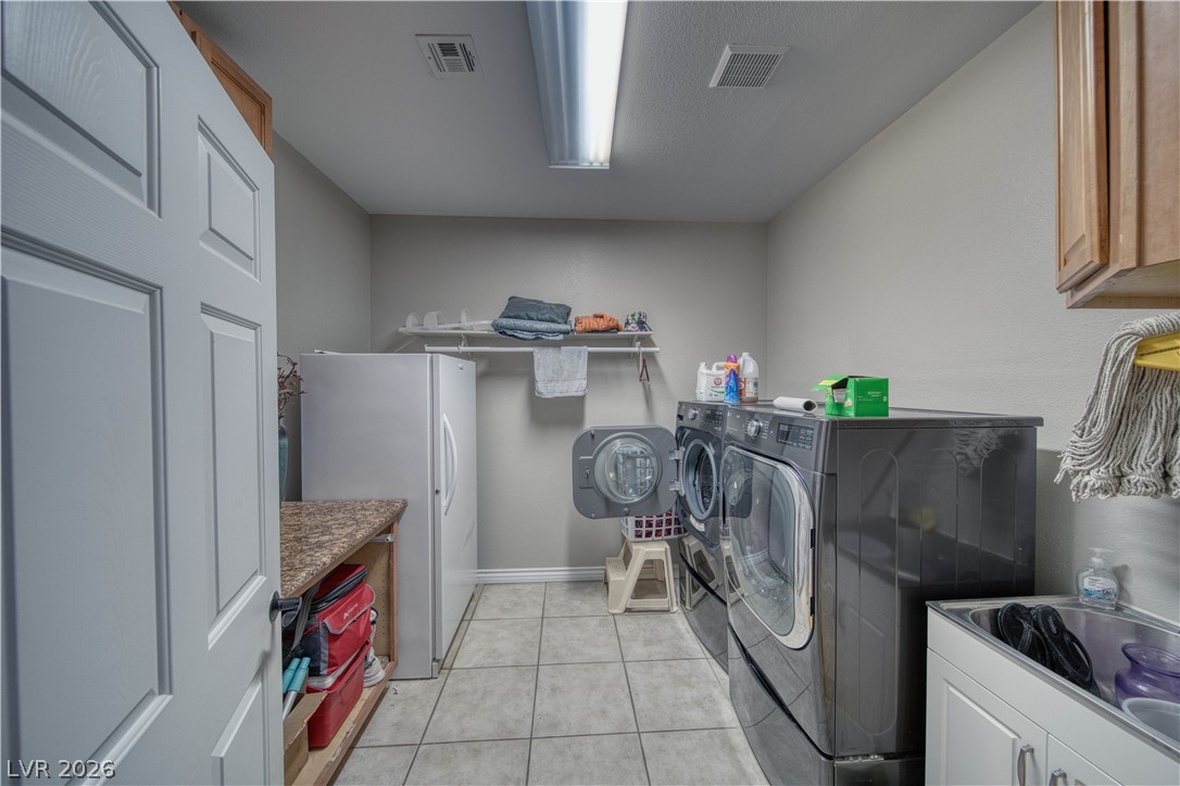 800 East Jaybird Street Property Photo 10