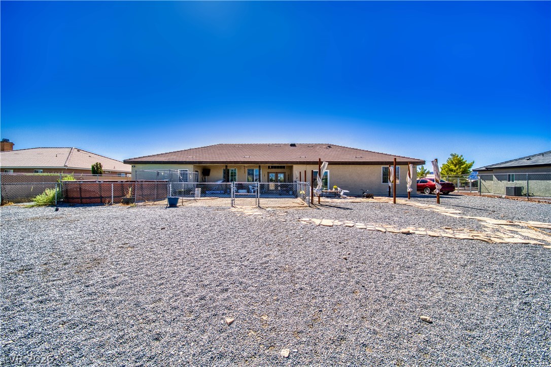 800 East Jaybird Street Property Photo 18