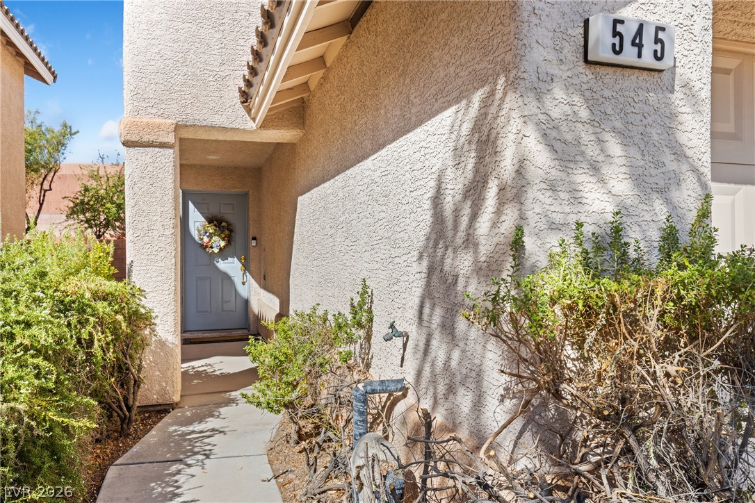 545 Aspen Leaf Street Property Photo 3