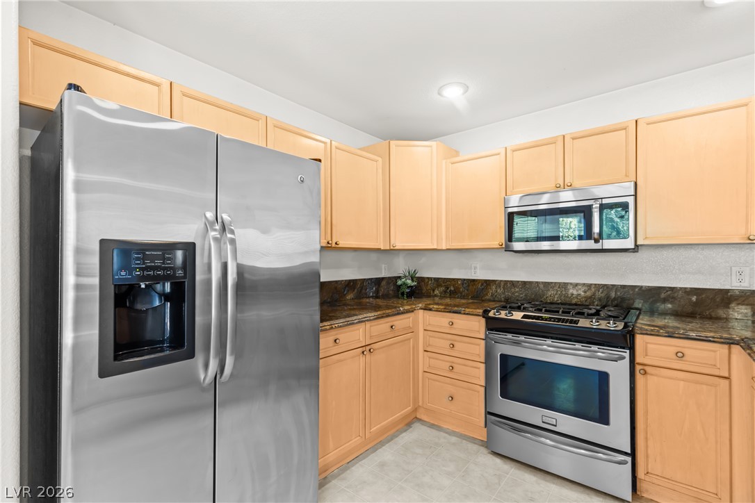 545 Aspen Leaf Street Property Photo 29