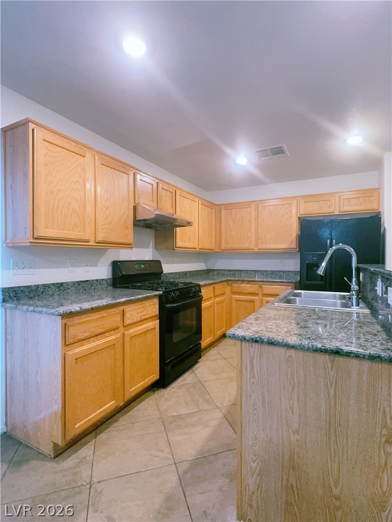 2820096 Property Photo 2