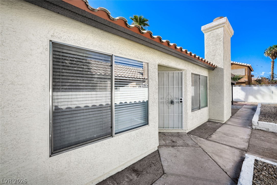 5736 Baffy Circle Property Photo 5