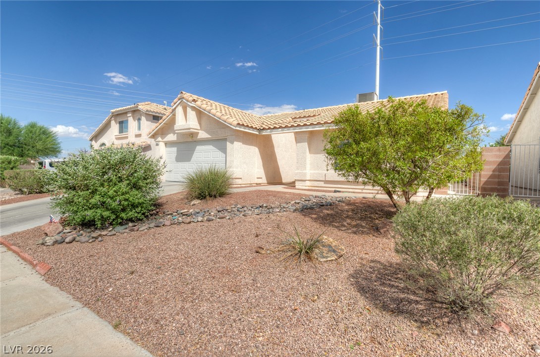 918 Ambusher Street Property Photo 3
